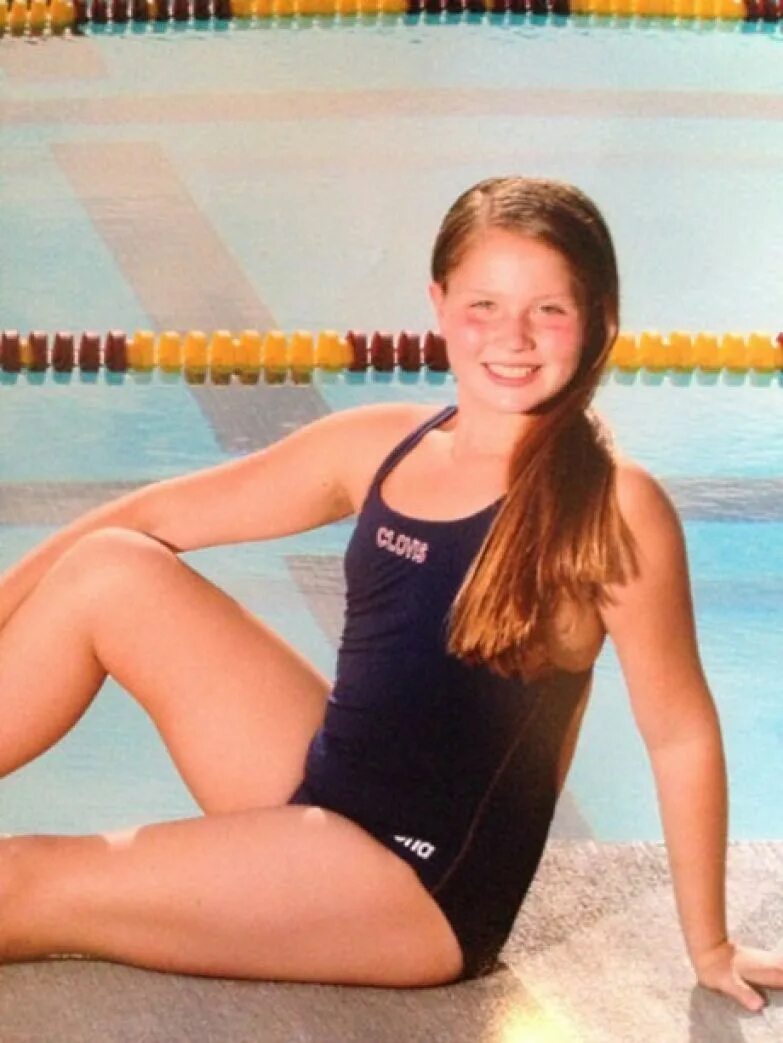 Белье для девочек. Дев 9. Трусы для девочки. Обычная девочка 10 лет. Детское нижнее бельё дев.