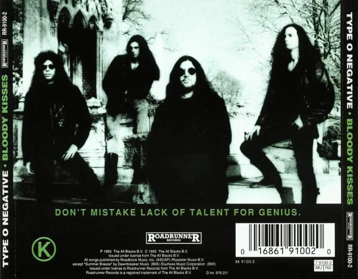 Type o negative little miss scare. Группа type o negative. type o negative фотосессия. type o negative 1993 bloody kisses. солист группы type o negative.