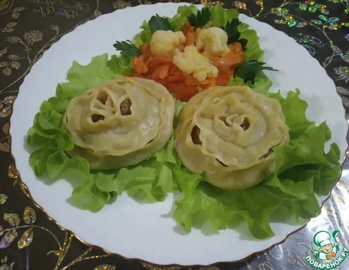 Манты розочки. Розочки с мясом. Хинкали розочка. Хинкали галли. Манты мантапуры хинкали.
