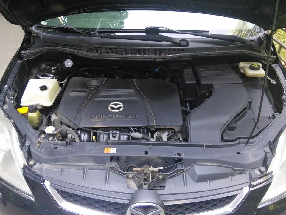 Капот мазда сх 5. Mazda 5 подкапотное. Mazda CX 7 под капотом. Mazda CX-7 подкапотное пространство. Открытый капот Мазда 6 gg.