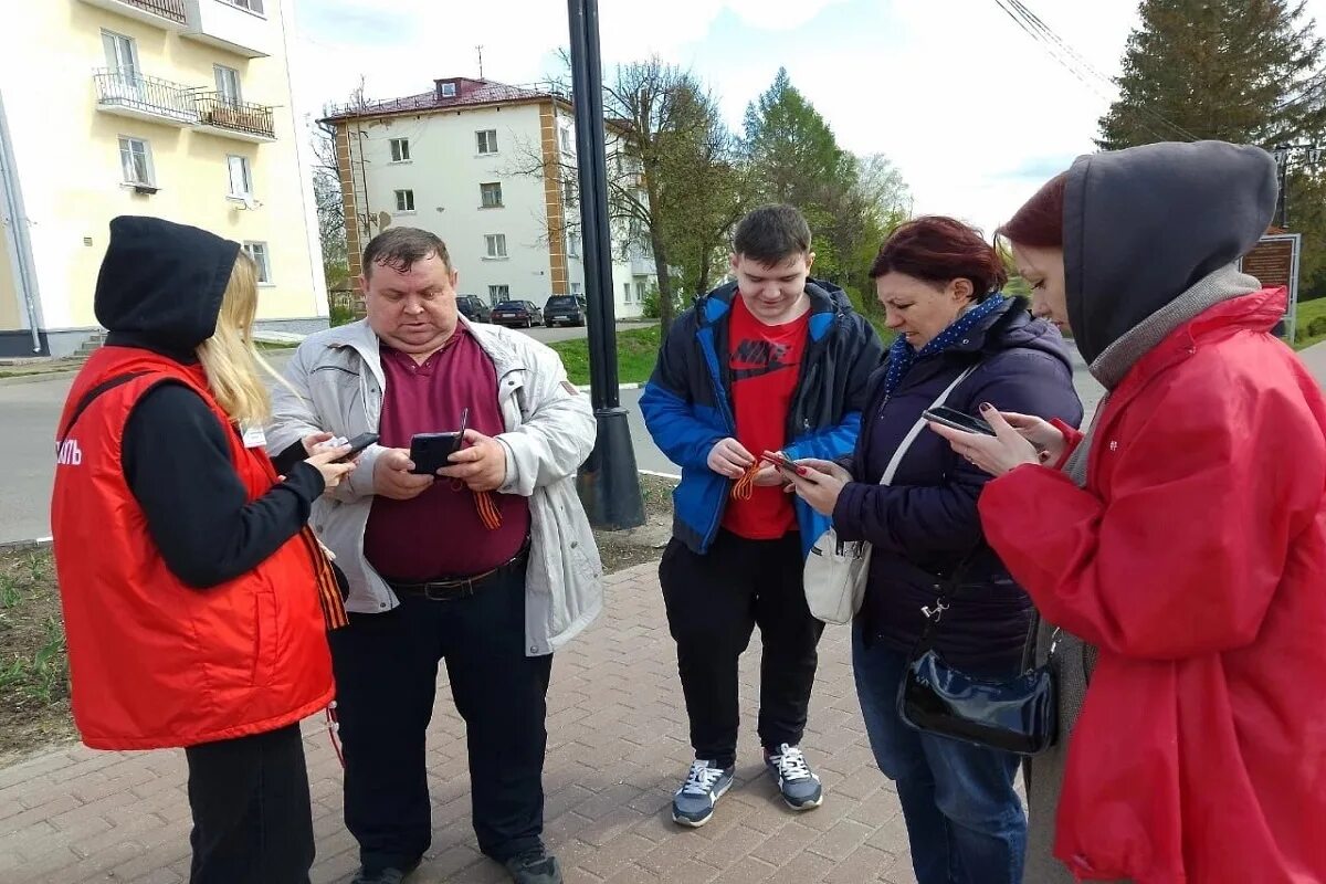 Голосование через волонтера. Волонтеры городской среды. Городская среда. Городская среда голосование. Опрос комфортная городская среда.