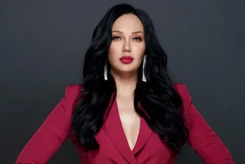 Тая певица
