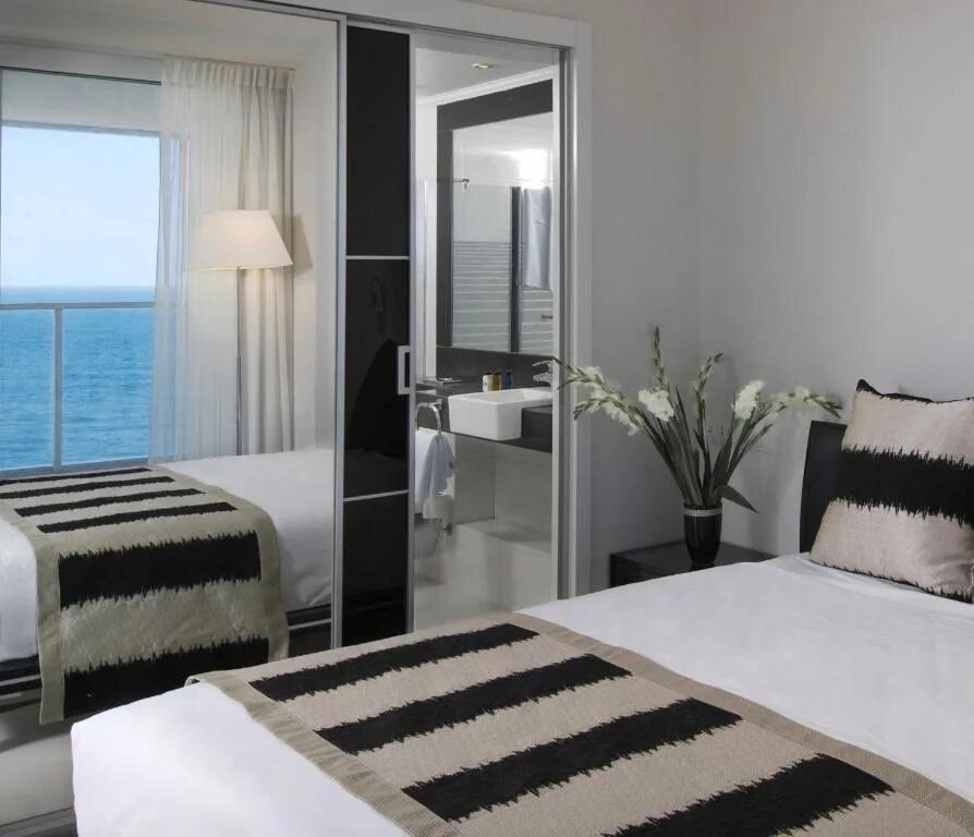 Eden island luxury apartment. Videre luxury suites. Отель нагай. Сьютс. Greenwood suites resort ex.