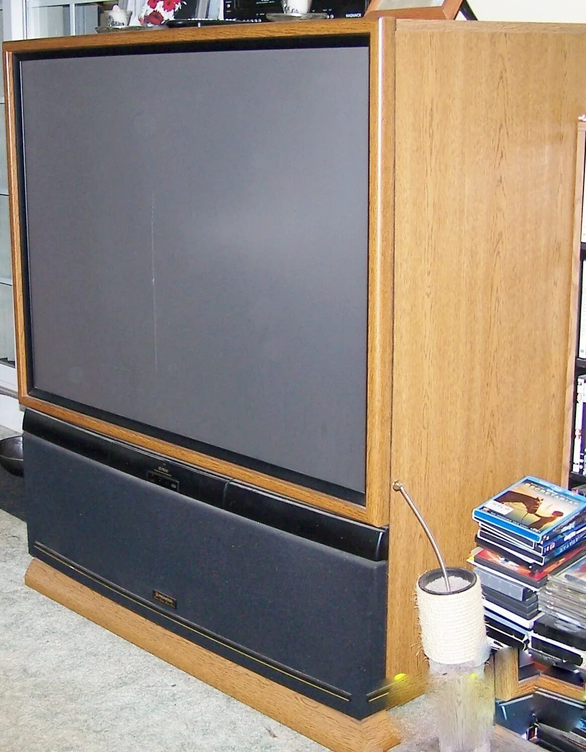 Сони проекционный телевизор 2000. Проекционный телевизор Пионер 5000. Проекционный телевизор Sony 2003 года. DLP — проекционные телевизоры.