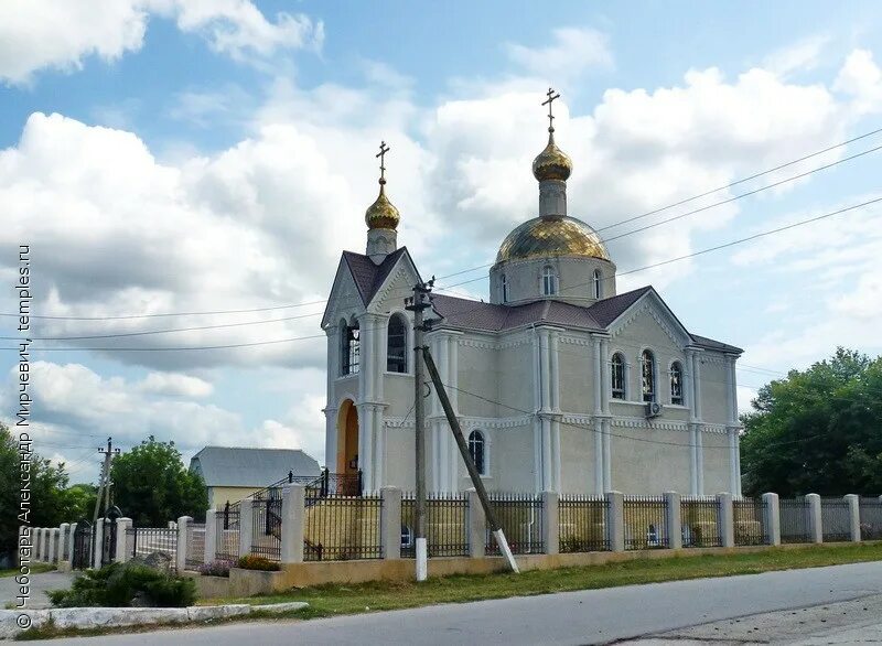Село юровка. Церковь новомучеников и исповедников российских юровка. храм в юровке анапского района. село юровка краснодарский край. село юровка анапский район.