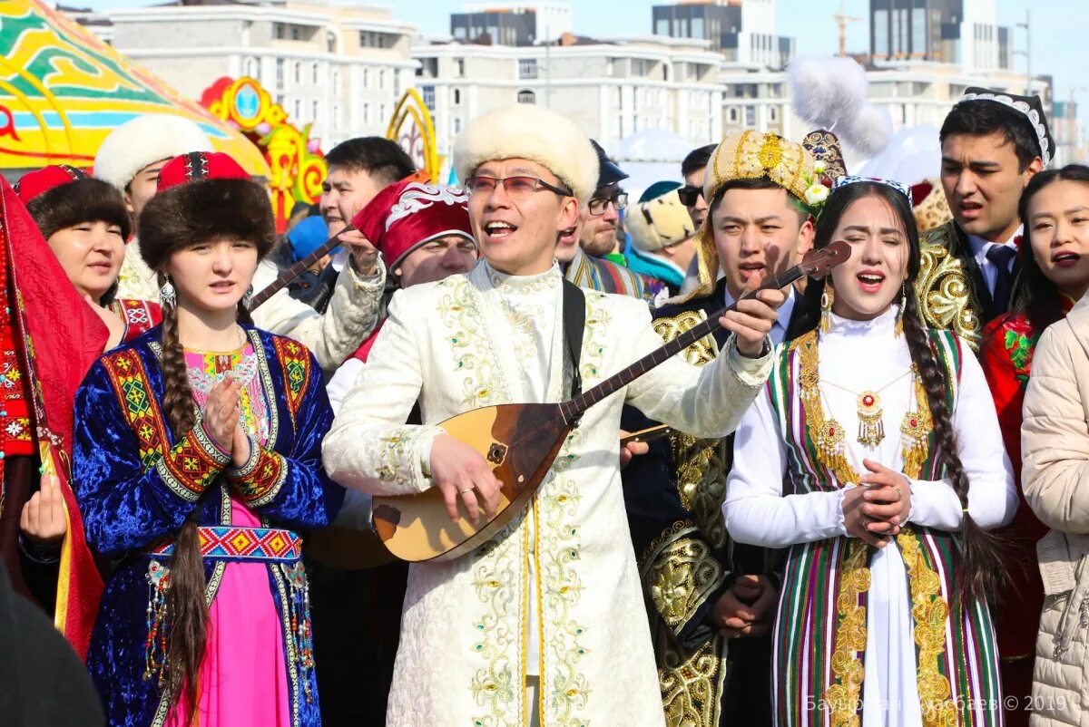 Национальный праздник казахов. Наурыз мейрамы в Казахстане. Праздник народа Казахстана Наурыз мейрамы. Празднование Наурыз мейрамы в Казахстане. Наурыз праздник айтыс.