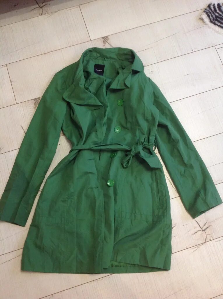 Roxy куртка зеленая rain coat. Зеленая мантия. Темно зеленый плащ. Дождевик пончо. Pelerin кейп.