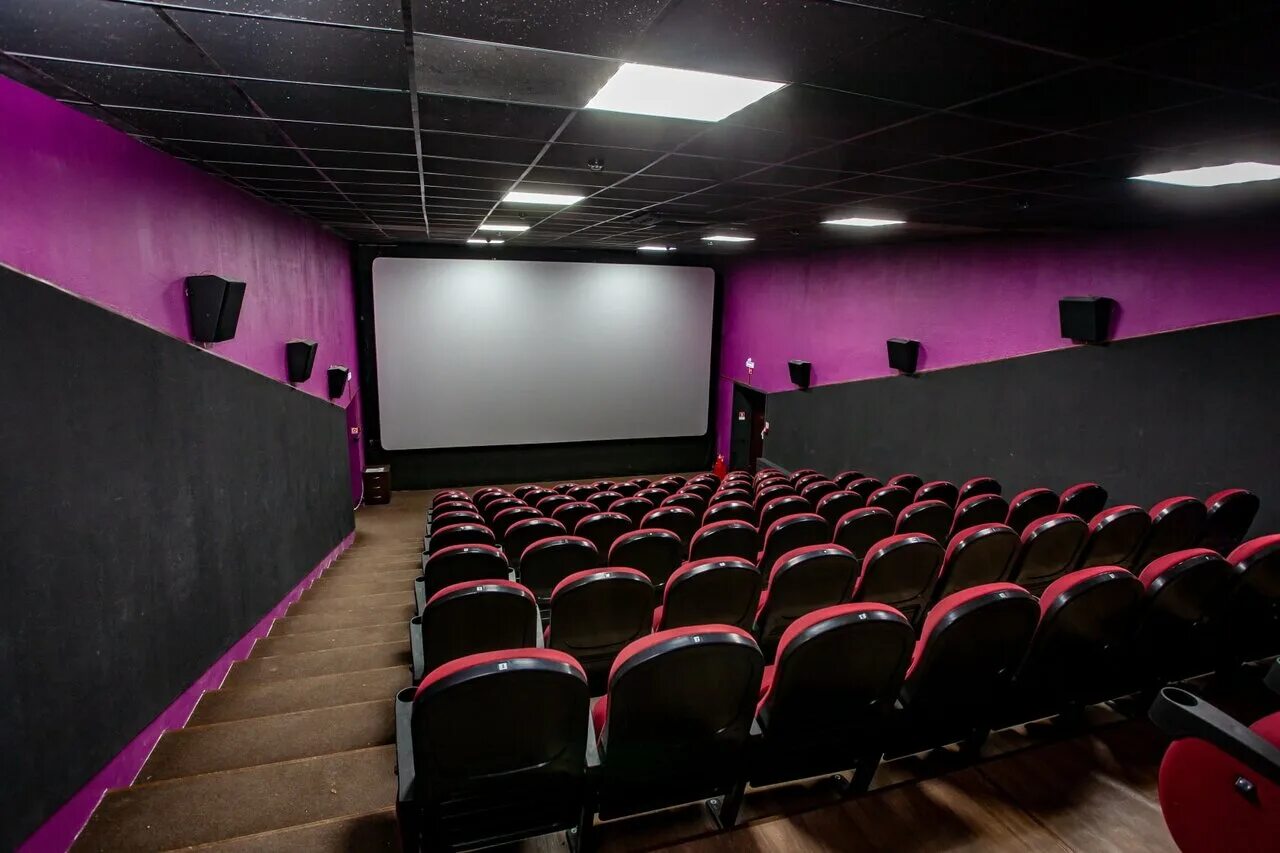 кинотеатр парус г. кинотеатр парус. кинотеатр в советске калининградской области. кинотеатр в советске калининградской области. кафе парус советск.