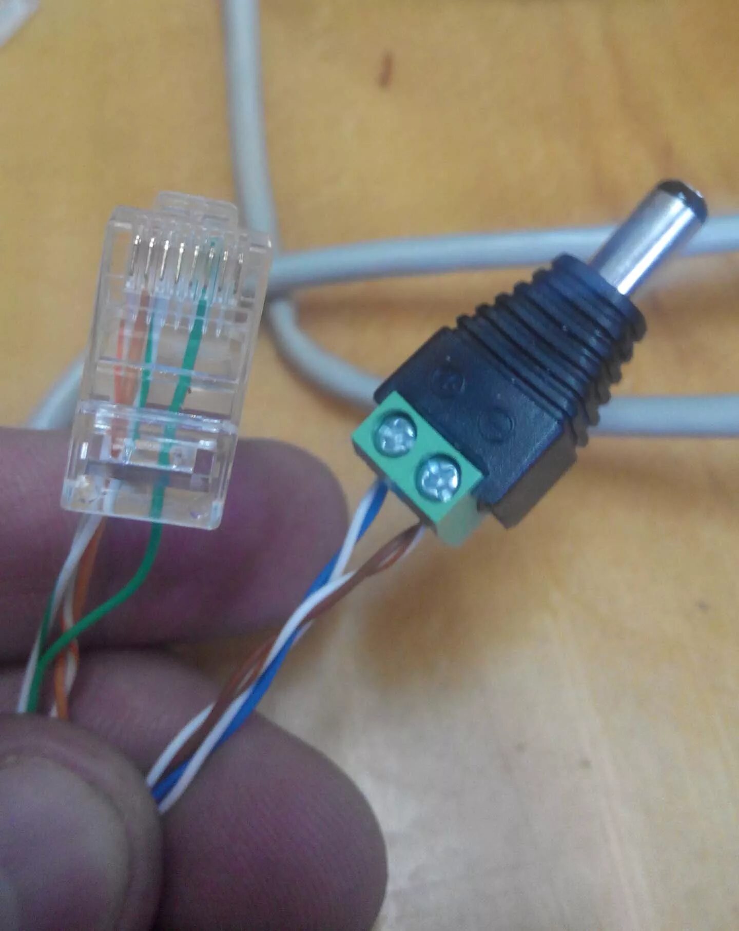 Rj 45 poe. Шнур видеокамеры IP (rj45 + POE). Распиновка POE RJ-45. POE rj45 кабель. Обжим POE rj45.