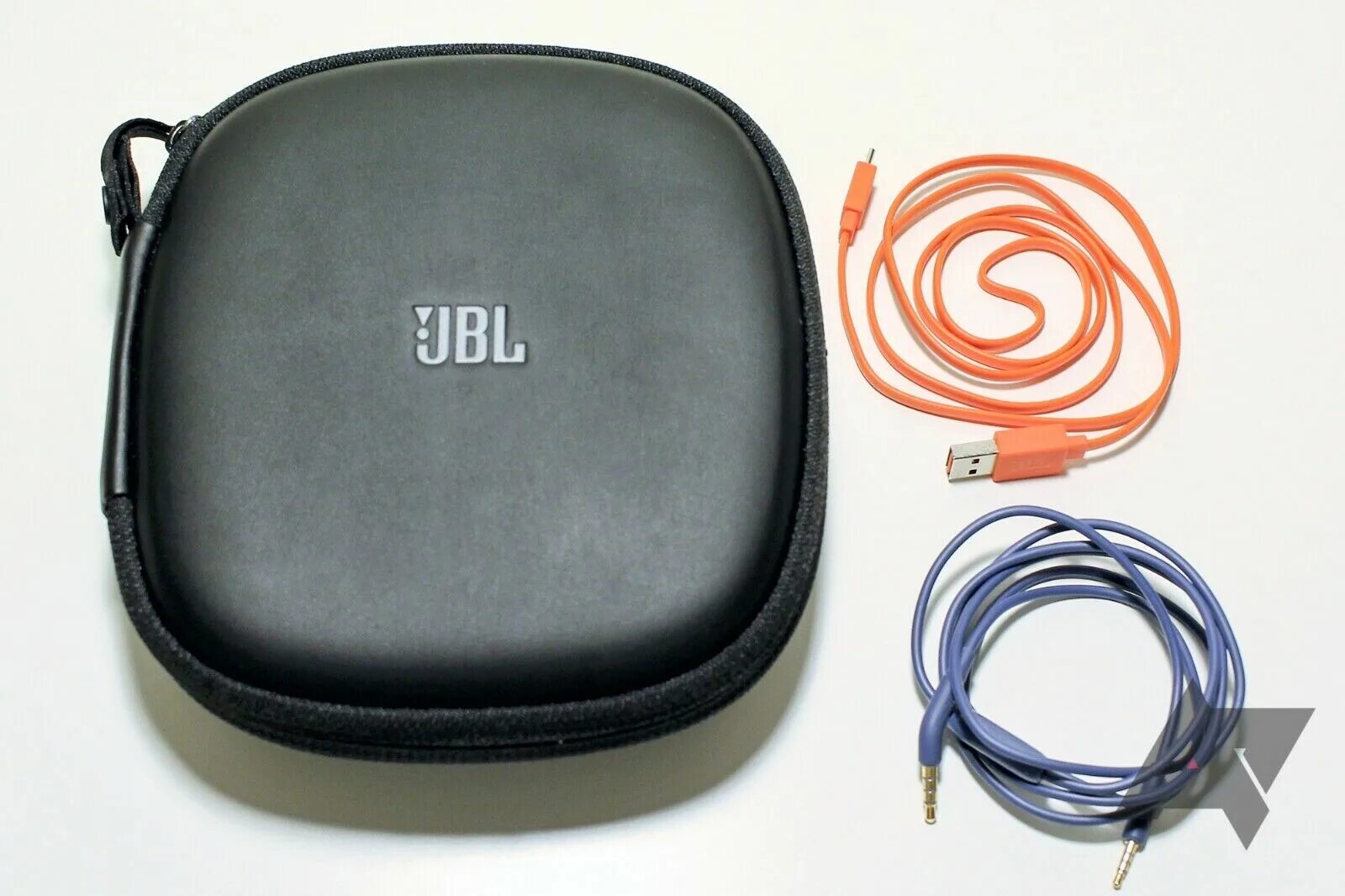 JBL Everest Elite 750nc. JBL Tune MJ-6988. JBL Live 660. Чехол для наушников JBL 500bt.