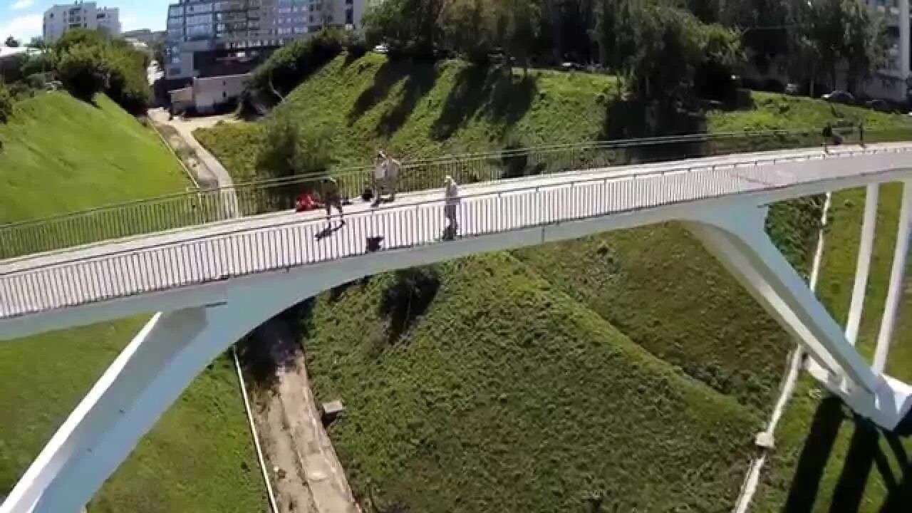 Роупджампинг снаряжение. Прыжки с моста нижний новгород федоровского. Роупджампинг казань. Прыжок с тарзанки нижний новгород. Прыжки роупджампинг.