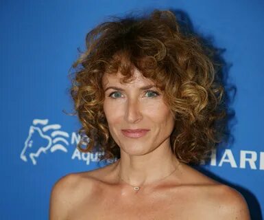 Elsa ici tout commence - free nudes, naked, photos, Elsa Lunghini 2018 Et S...
