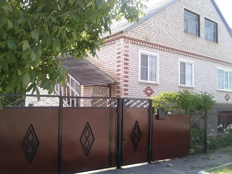Продается дом ставропольском крае. Дом в михайловске ставропольский край. коттеджи в михайловске ставропольский край. недвижимость дивное ставропольский край. г.михайловск, ул.шпака, 911.