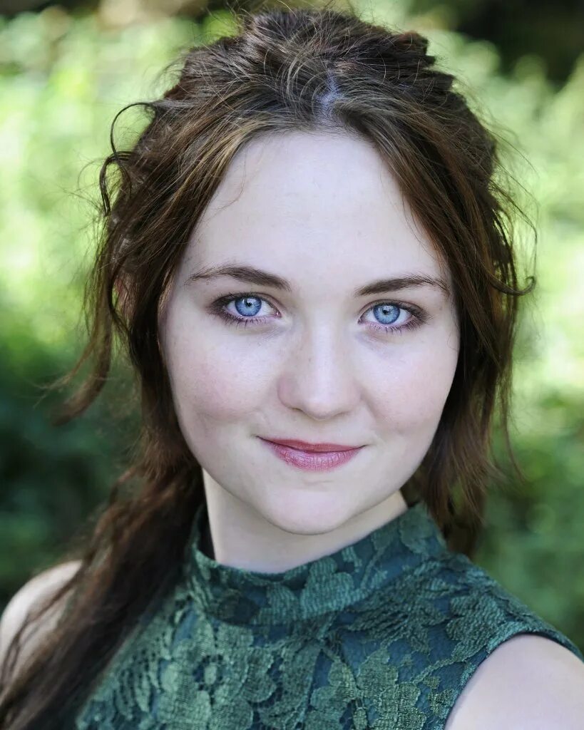 Freya parker фото. Фрея аллан актриса. Фрея паркер актриса. Freya parker 18. Freya parker закрытая глаза.