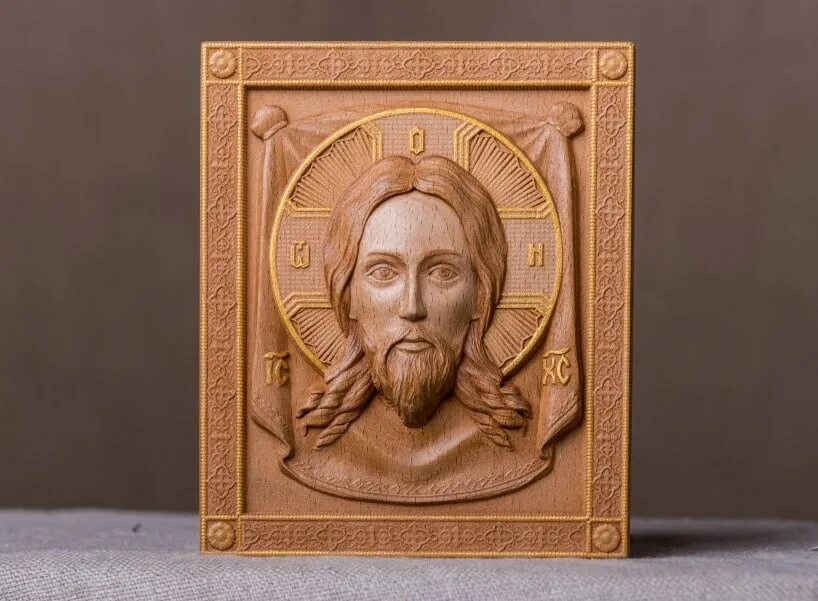 деревянные иконы святых. резная икона господь вседержитель. икона святая троица резьба по дереву. резная икона святой константин из дерева. деревянные иконы святых.
