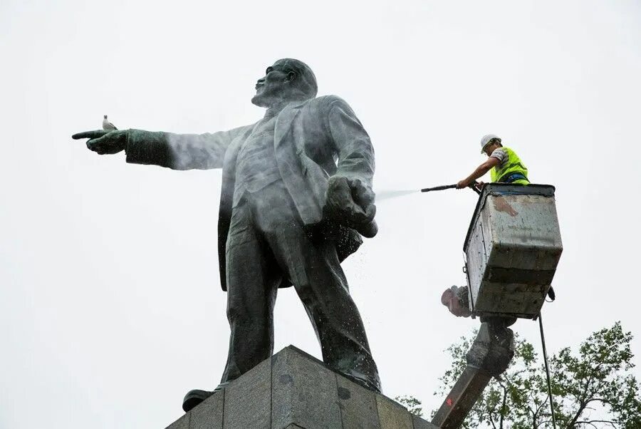 Что сделать для сохранения памятников культуры. Сохранение памятников. Забота о памятниках истории и культуры. Сохранение памятников истории и культуры. Беречь памятники истории и культуры.