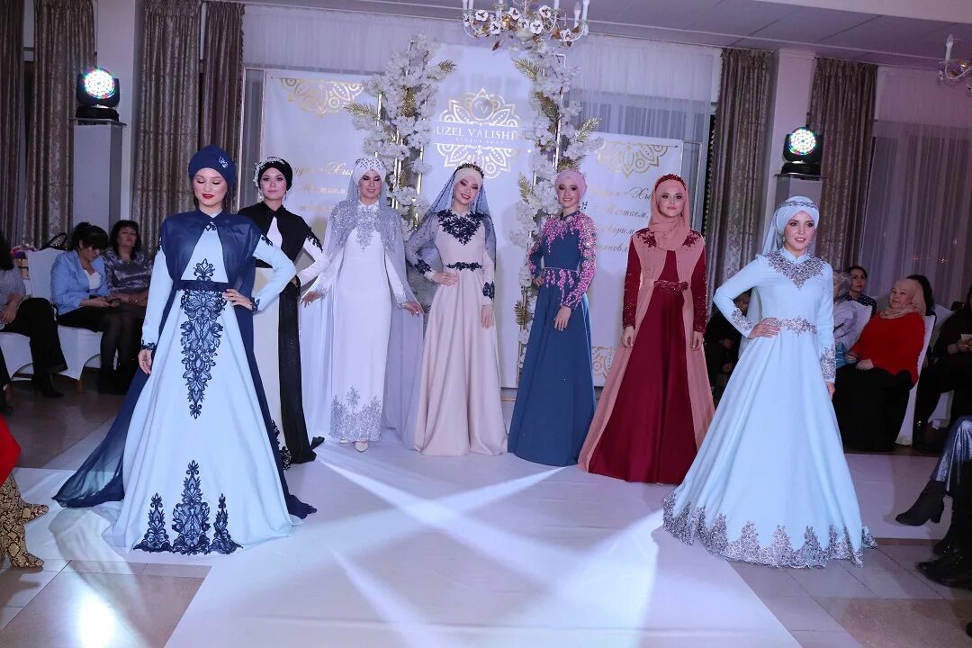 современные мусульманские платья. платок на никах. мусульманская одежда набережные. пальто резеда сулейман. мусульманские платья набережные челны.