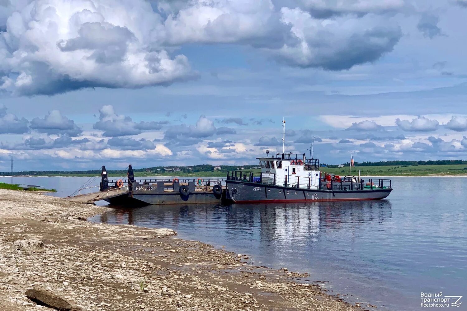 Переправа отзывы. РМ-376 Ярославец. Переправа Сольвычегодск Квант. Копачево Архангельская переправа. Сольвычегодск паром.