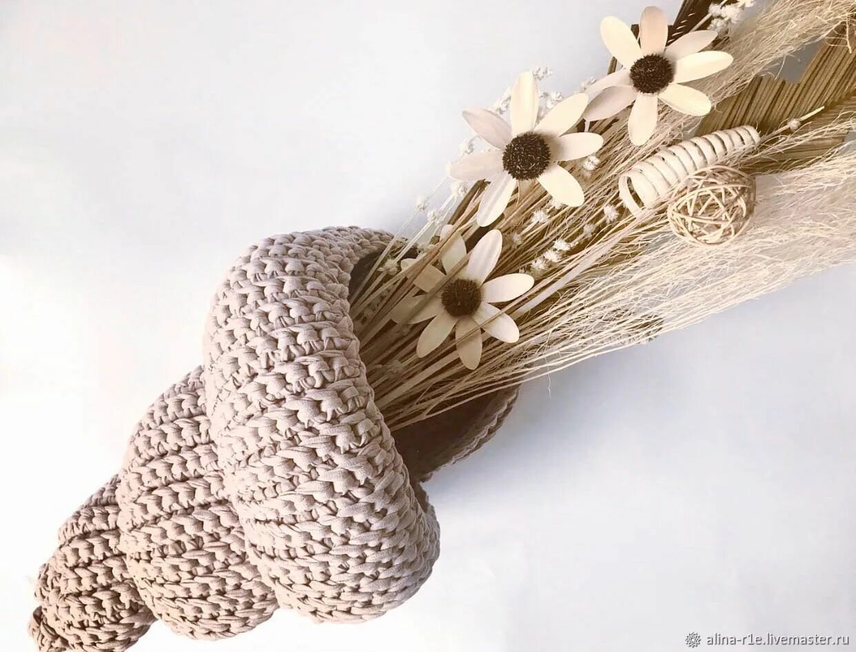 Ракушка из джута. Вязаные корзинки ракушки. Корзинка ракушка. Корзина ракушка из джута. Корзина ракушки интерьер.