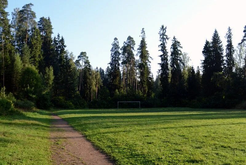 Simple camp. Юный Кировец лагерь СПБ. Лагерь Юный Кировец Ленинградская область. Детский лагерь в Сиверской Юный Кировец. Пионерские лагеря Юный Кировец в поселке Сиверский ЛЕНОБЛАСТЬ.