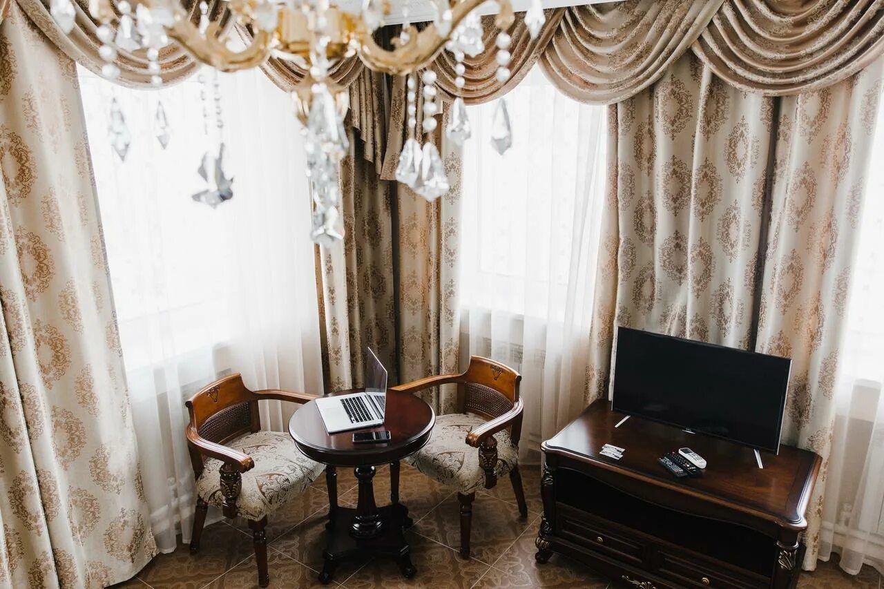 Manor house ул михаила сеспеля 17 чебоксары. Манор хаус чебоксары ресторан. Манор хаус чебоксары гостиница. Отель манор хаус чебоксары. Отель манор хаус чебоксары.