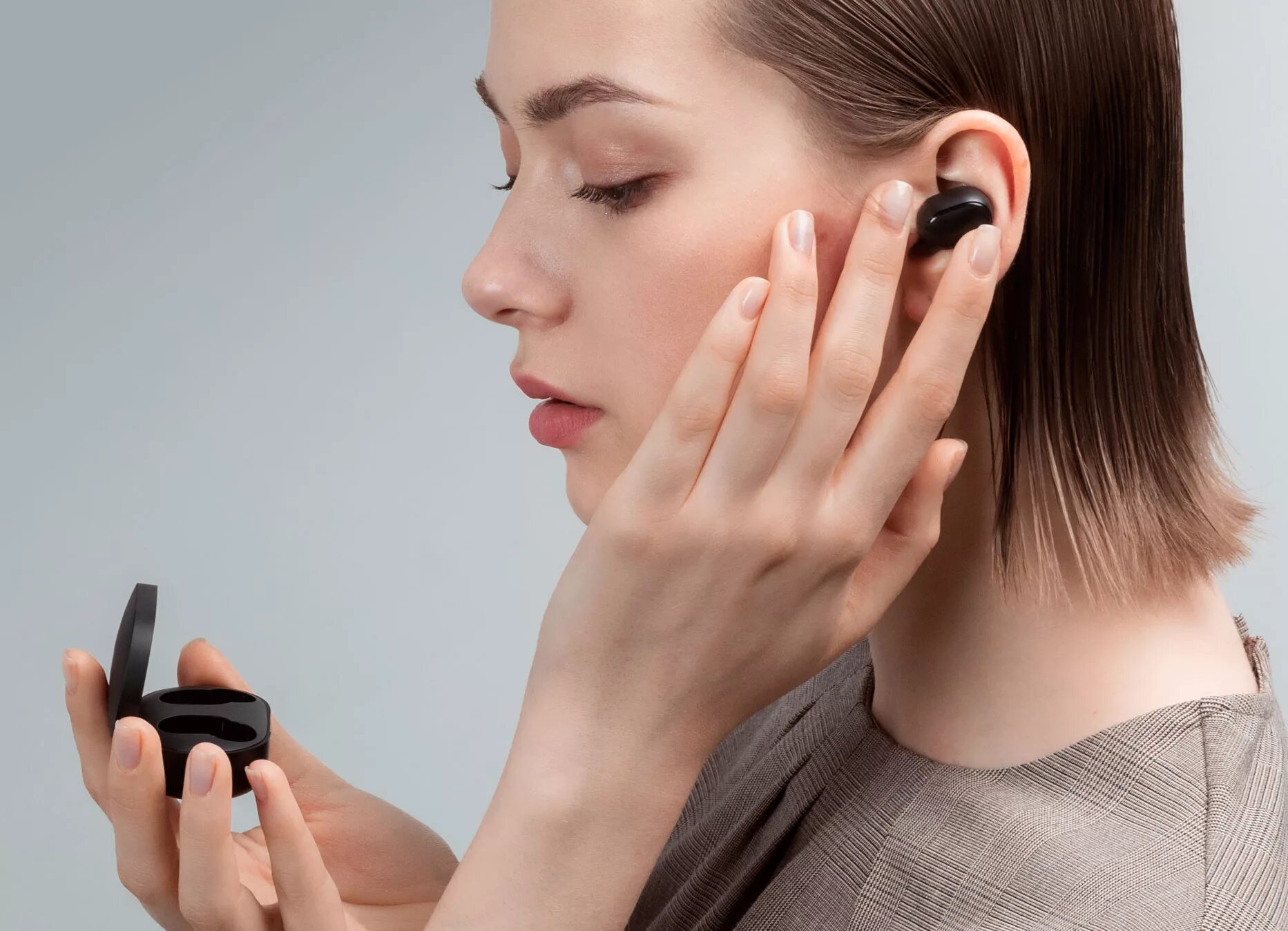Redmi true wireless earbuds basic. Xiaomi mi true wireless earbuds basic 2s. наушники xiaomi redmi airdots 2. наушники true wireless xiaomi mi basic (twsej04ls). mi true wireless earbuds basic 2 в ушах.