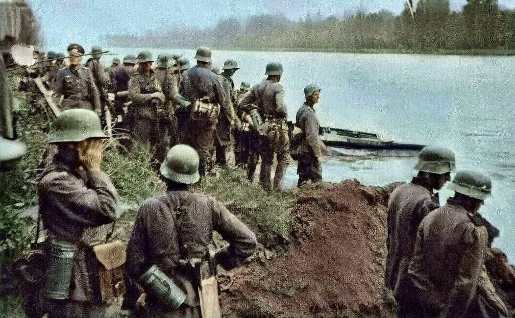 Какой город немцы взяли за два дня. Атака немцев 1941. Нападение фашистской Германии на СССР 22 июня 1941 г. Немецкие войска 22 июня 1941. Немцы на границе СССР 1941.