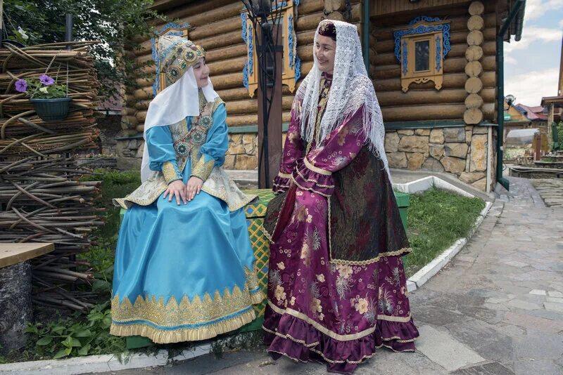 Особый диалект татарского. Кундровские татары. татарские говоры башкортостана. татарские диалекты. средний (казанско татарский) одежда.