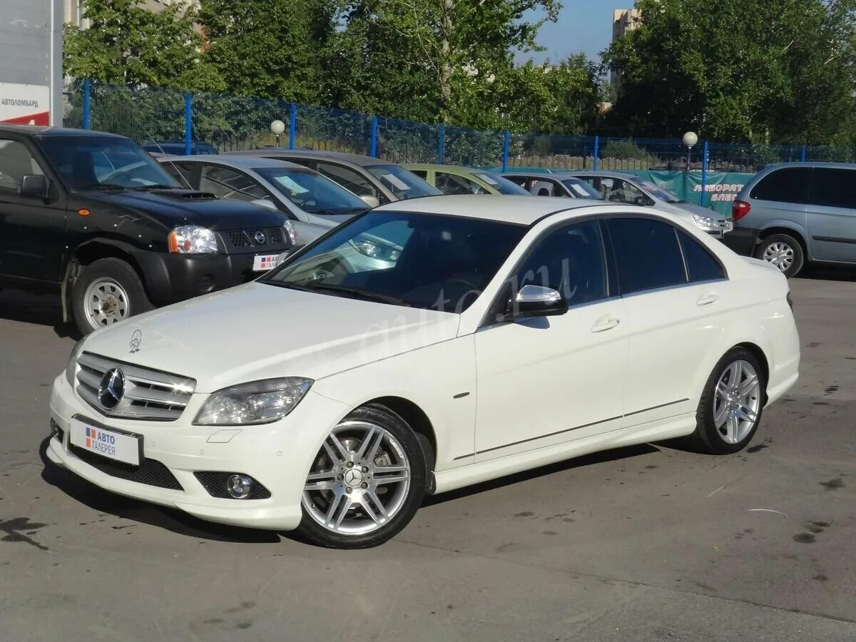 Купить б/у Mercedes-Benz C-Класс III (W204) 230 2.5 AT (204 л.с.) бензин автомат
