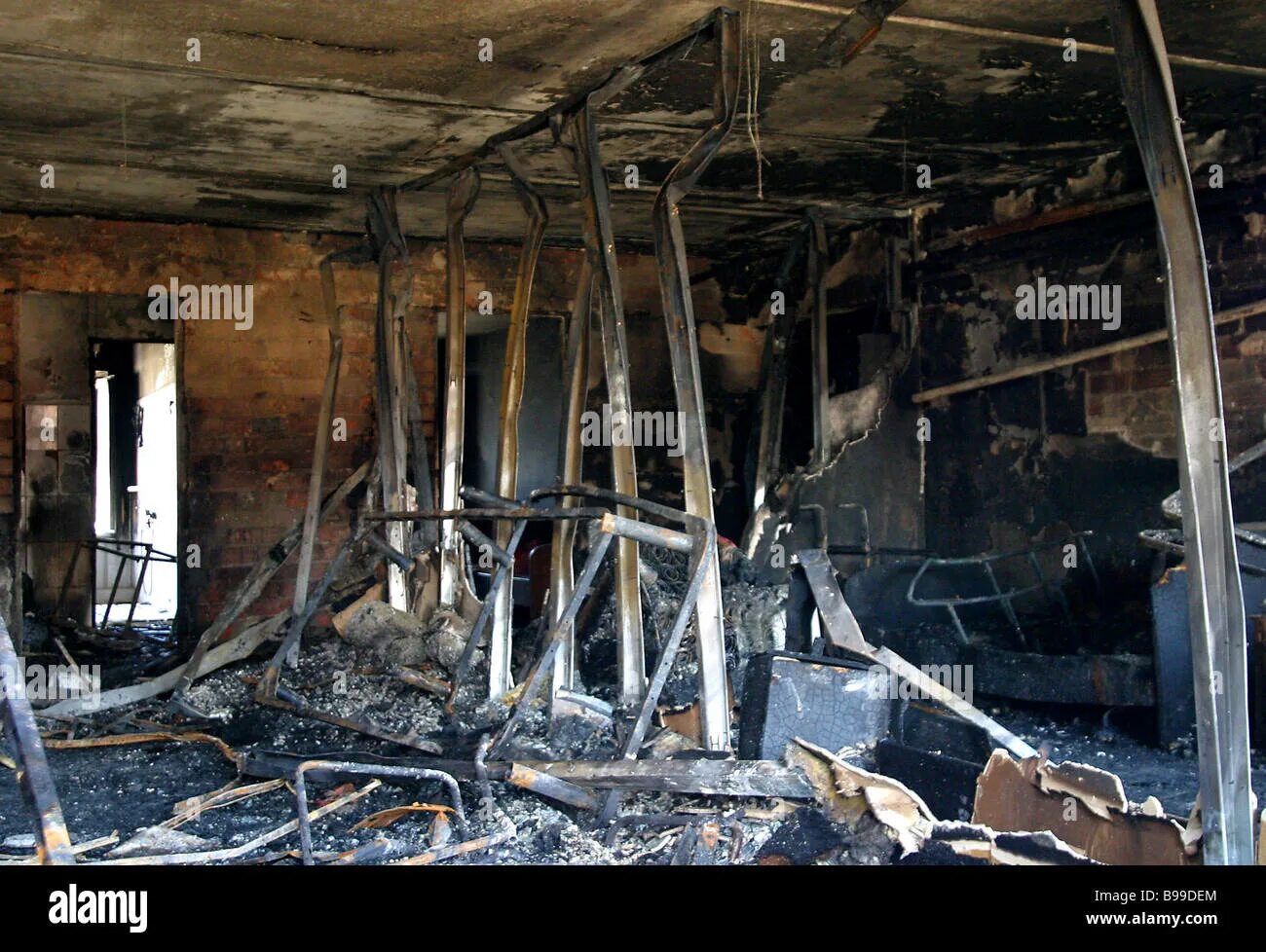29 апреля 2003 г. Интернат в Махачкале пожар 2003. Пожар 10 апреля 2003 г. в Махачкале. Интернат в Махачкале – 30 жертв. Пожар в школе интернате в Махачкале.