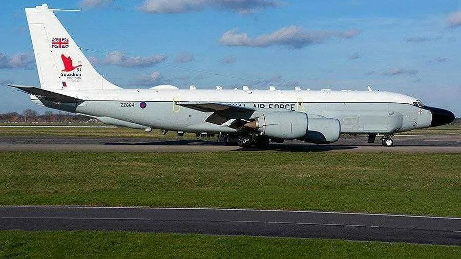 Rc 135w rivet joint. Rc 135w самолет. самолет boeing rc 135w rivet joint. ввс rc-135w rivet joint. боинг rc-135w.