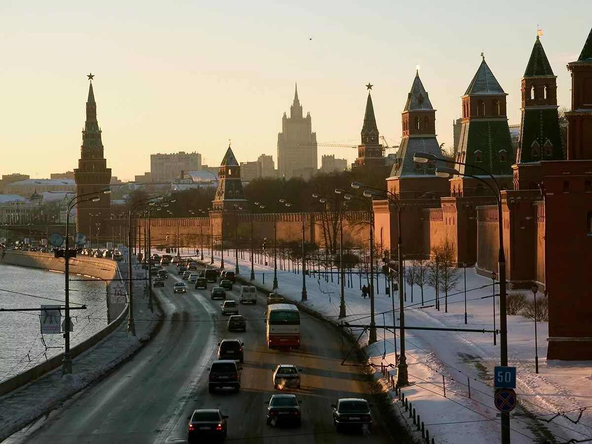 Погода в москве в метрогородке. Москва февраль 2022. Москва летом. Москва зимой и летом. Климат города Москва.