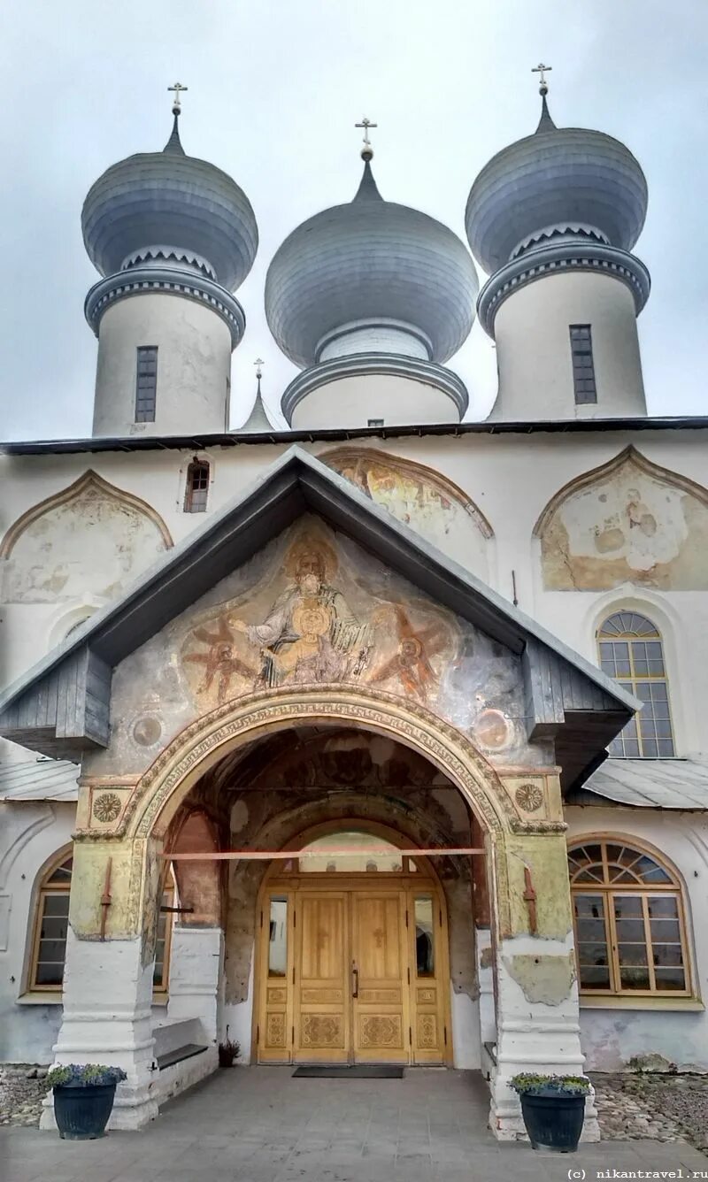 тихвинский монастырь ленинградская область. тихвинский монастырь москва. где тихвинский монастырь. богородичного успенского монастыря тихвин. успенский мужской монастырь тихвин.