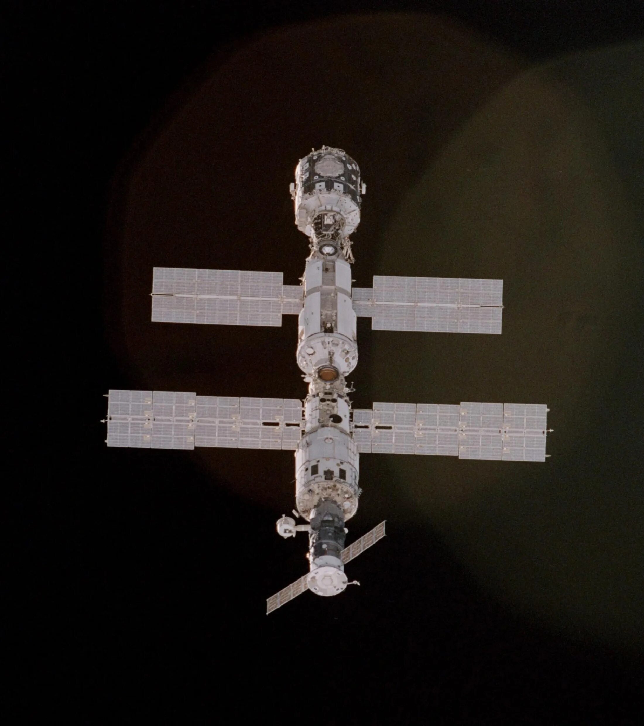 ISS 2000.