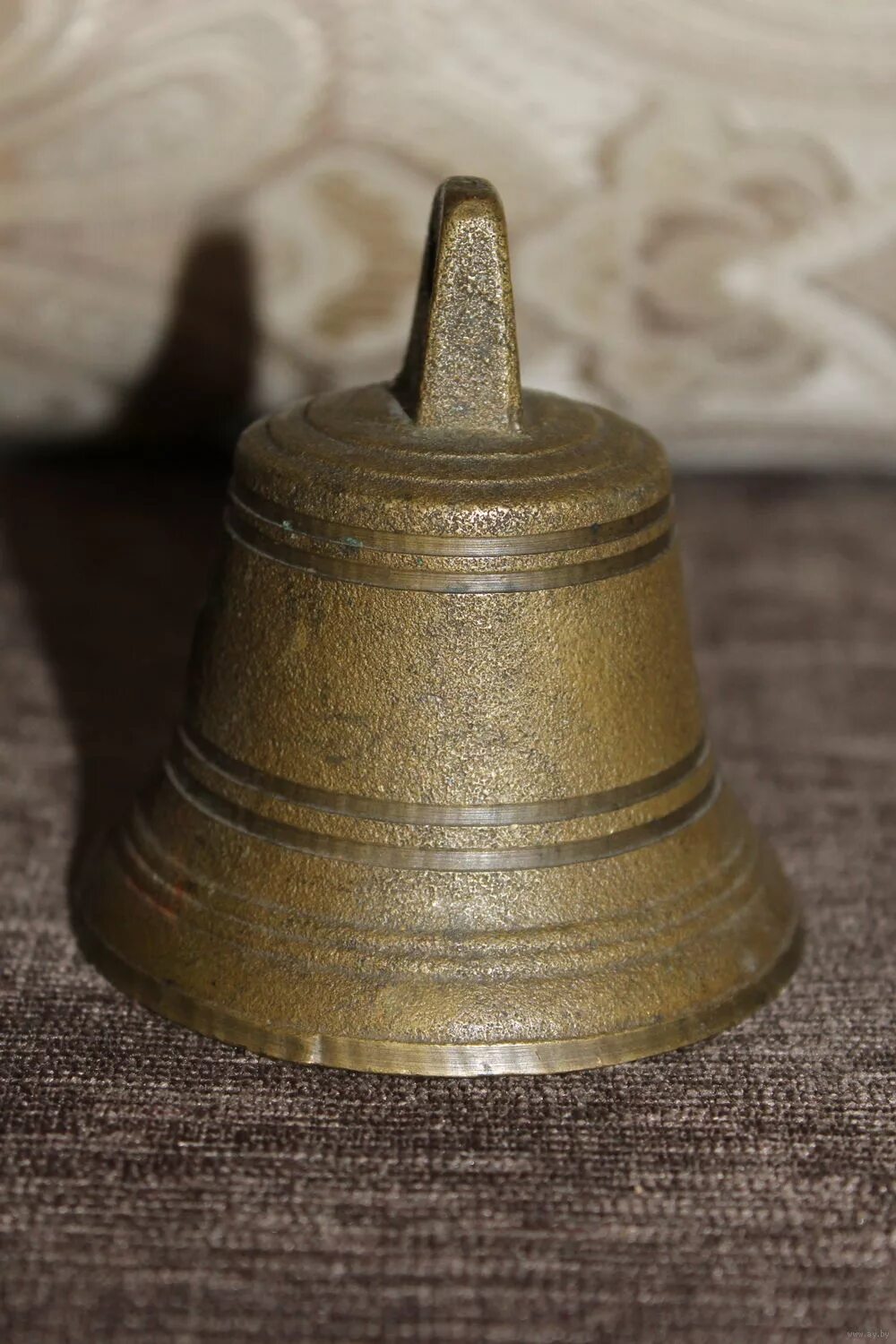 цифры на колоколах.