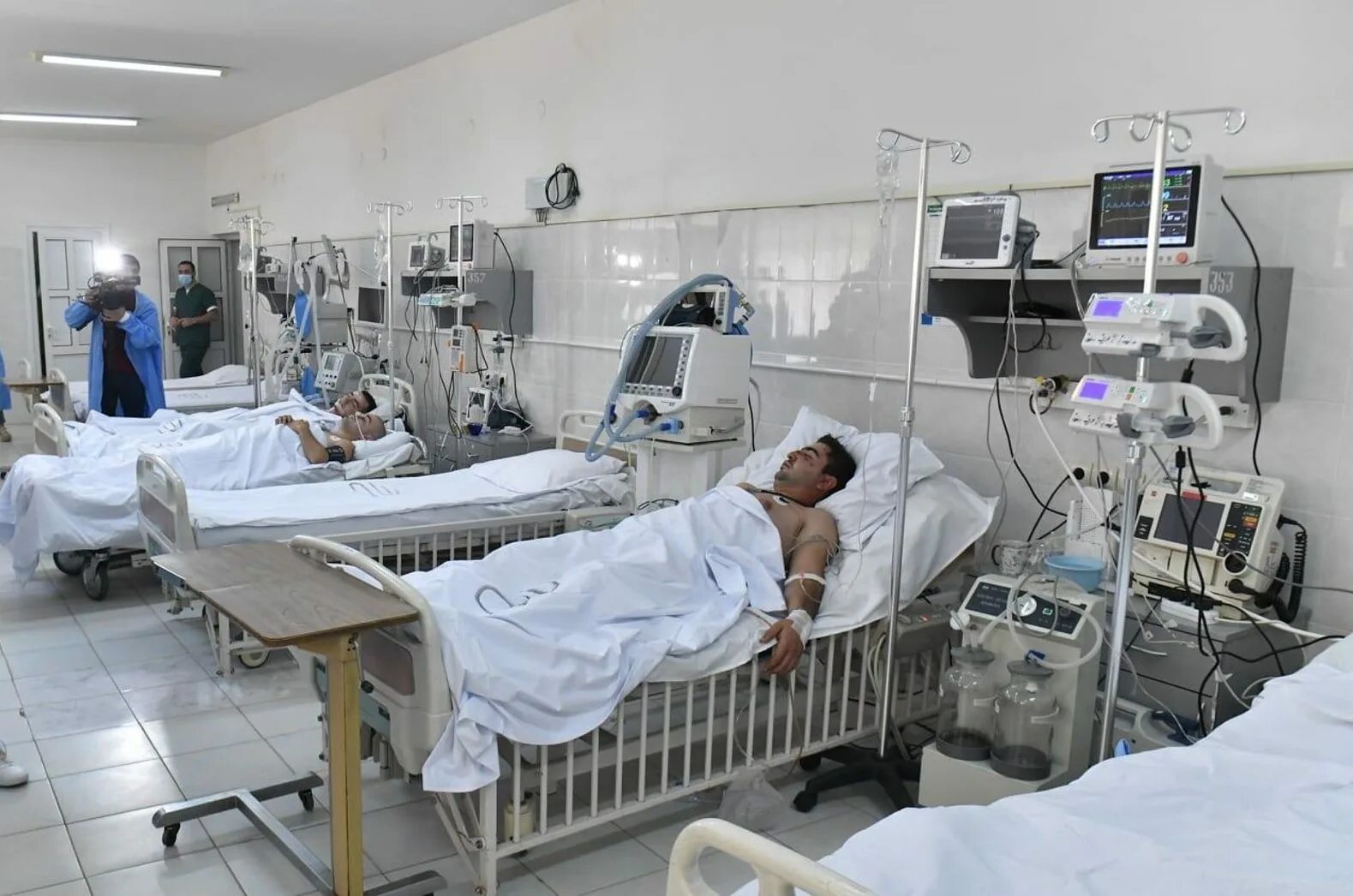 Раненый солдат в госпитале. Неопознанные военные в госпиталях.