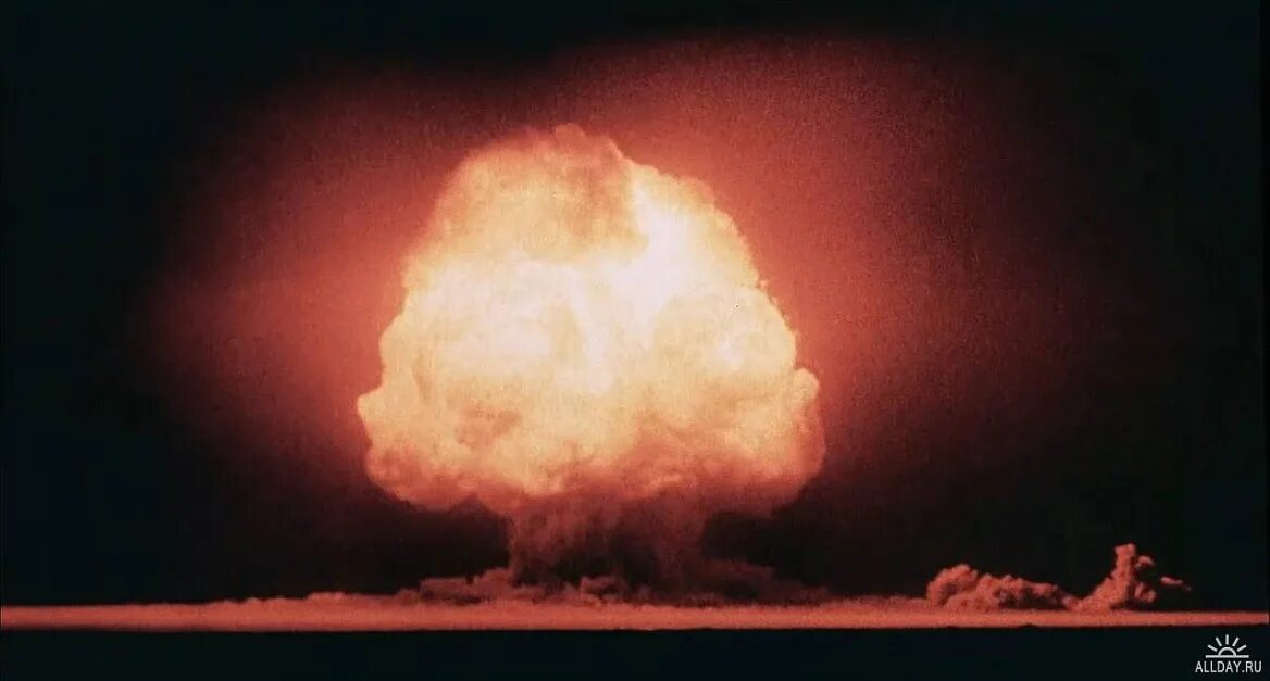 Первое успешное испытание ядерной бомбы. Испытания ядерного оружия Нью Мексико. Полигон Аламогордо Нью-Мексико США. Испытание первой атомной бомбы («Тринити») в США.. Испытания атомной бомбы Тринити.