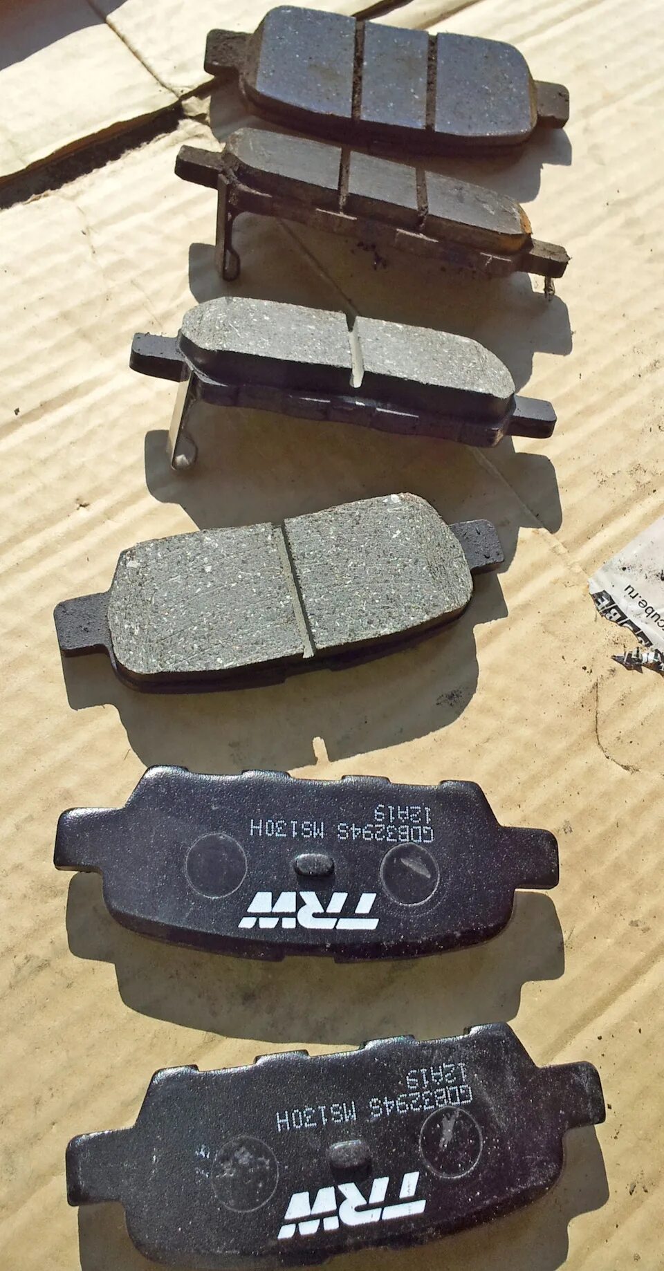 Колодки тормозные задние ниссан кашкай j10 2. D10601ka1a. Колодки nissan d10604ea0a. 6. Колодки nissan.