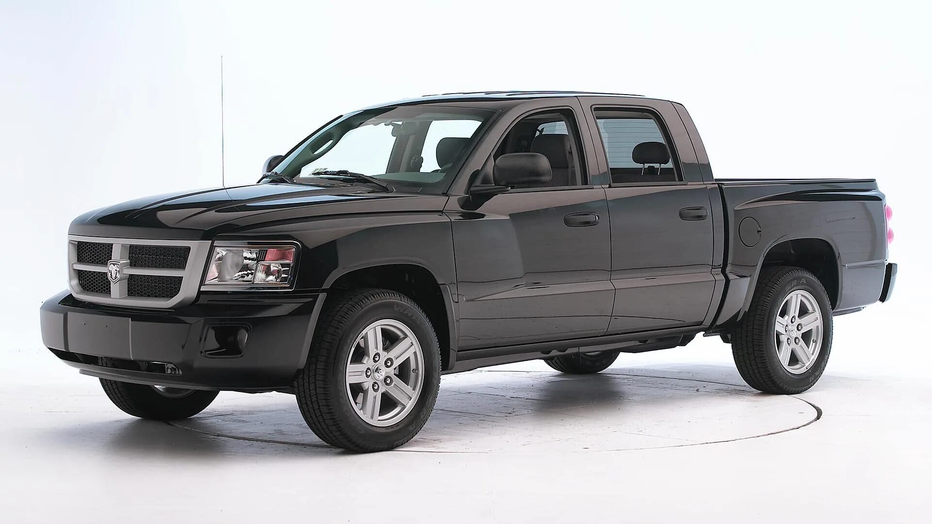 Dodge avenger, 2007 седан. Золотая лихорадка фон. Dodge mine. Dodge pickup 1950. Золотой прииск фредди доджа.