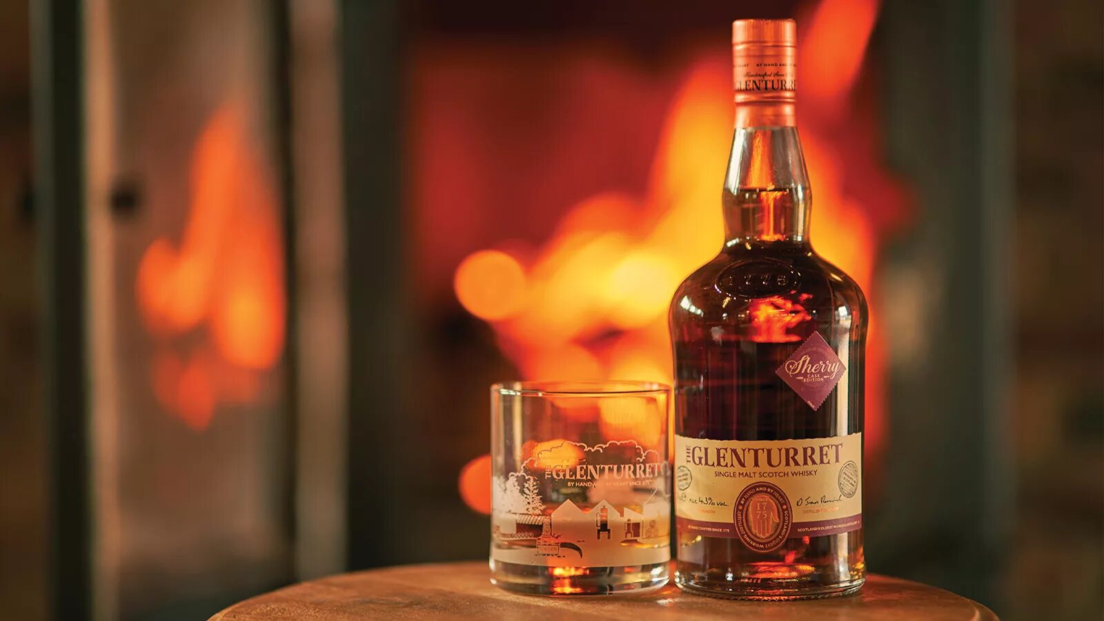 Шотландские виски названия. Виски каталония. Темный виски. Glenkinchie single malt. Шотландский виски.
