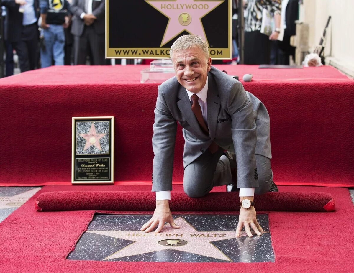 Звезда на аллее славы в голливуде. Звезда мэрилин монро на аллее славы в голливуде. Звезды на аллее славы. Дэвид духовны 2023. 50 cent звезда на аллее славы.