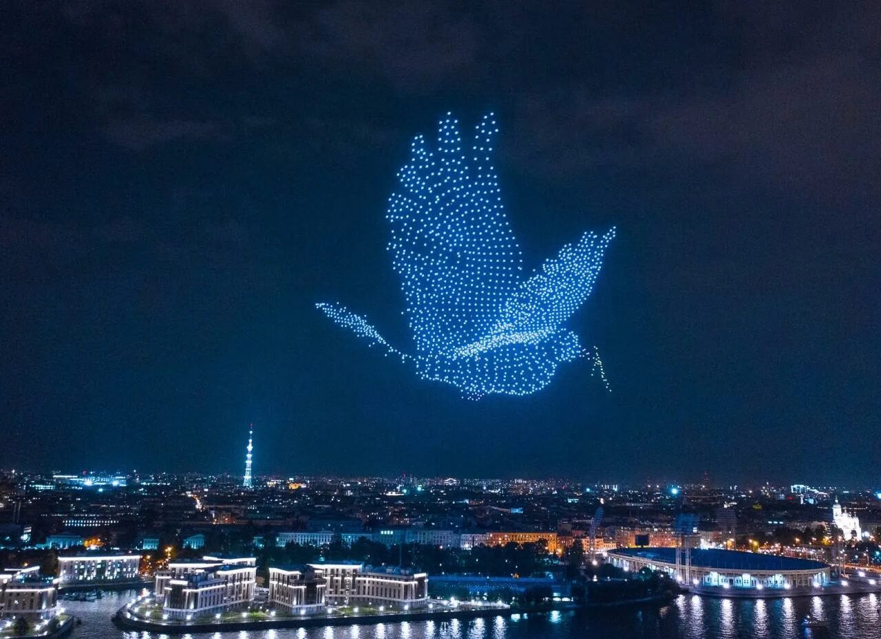 санкт-петербург аэросъемка. шоу дронов в санкт-петербурге 2 мая. шоу дронов 2 мая 2021 в питере. фестиваль дронов в санкт-петербурге 2021. фестиваль дрон-рейсинга - rostec drone festival.