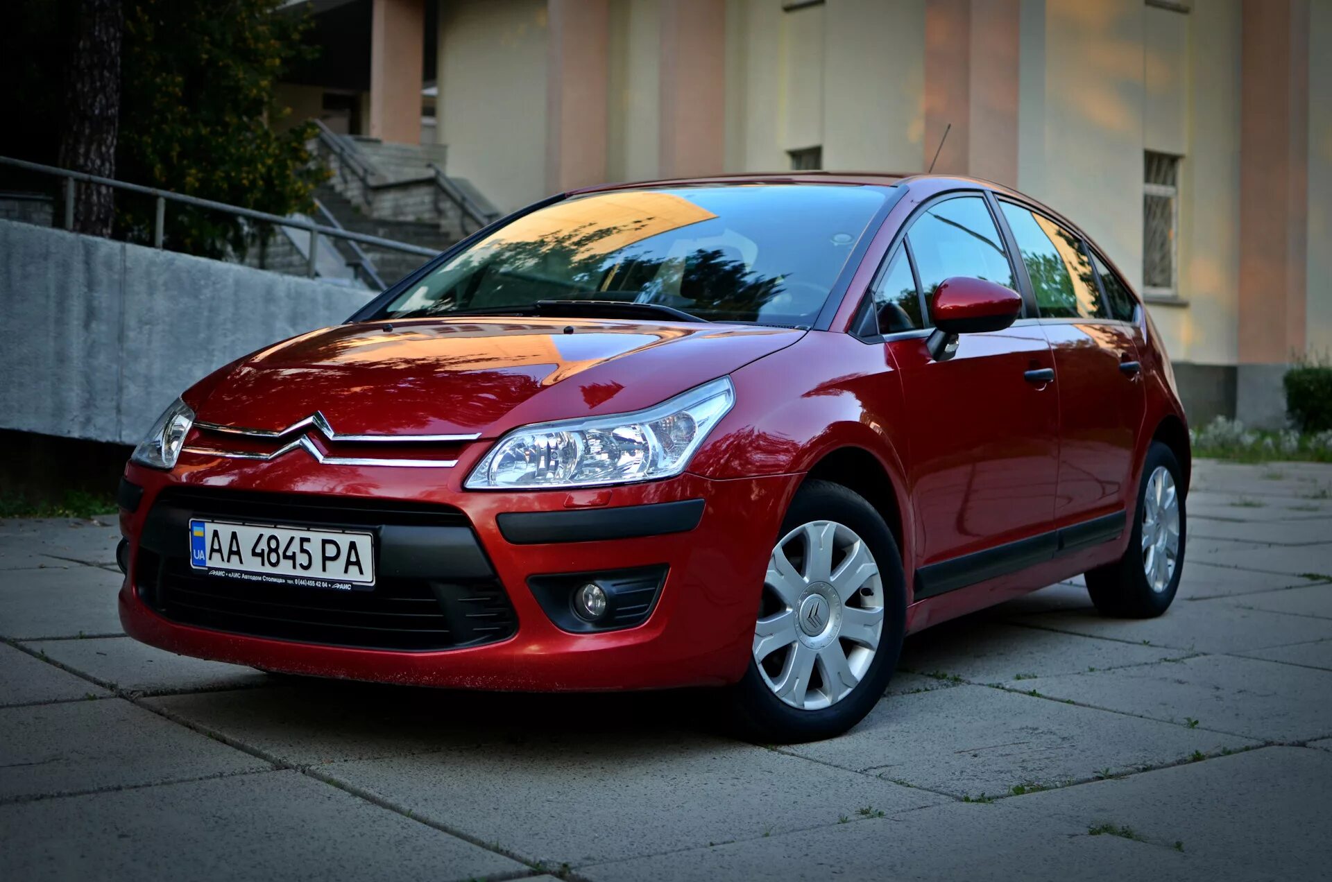 Ситроен с4 2010. Citroen c4 2010 года. Ситроен с4 Рестайлинг 2010. Ситроен с4 хэтчбек 2010. Ситроен ц 4 хэтчбек