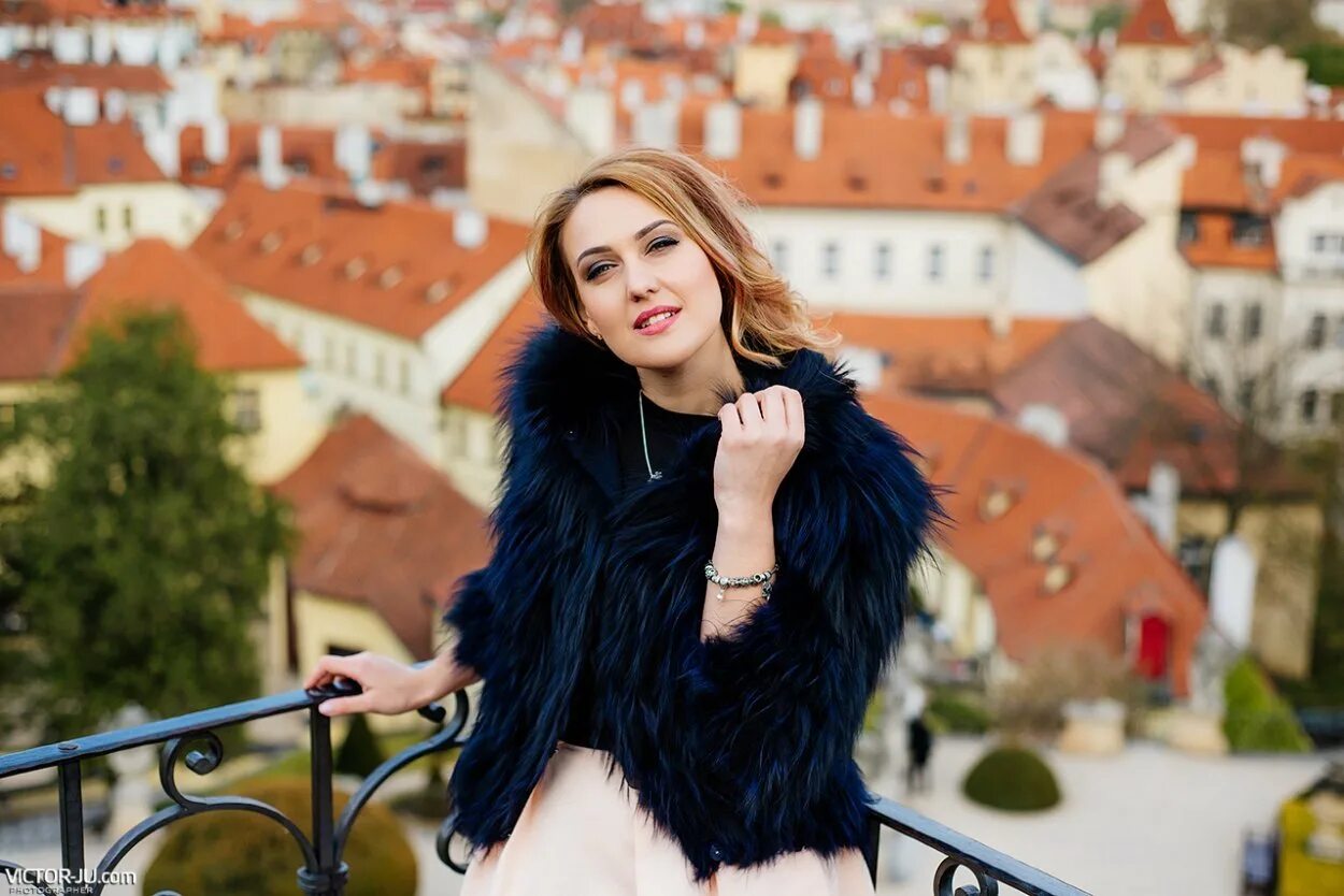 Европа девушка. Чехия женщины. девушки из праги. девушка в праге. красивые девушки чехии.