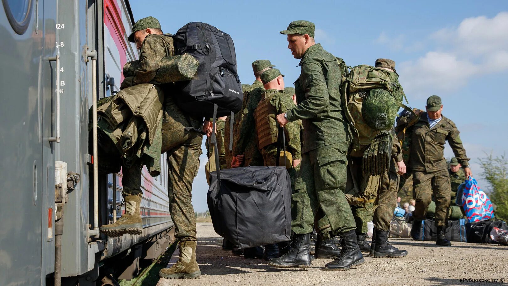 Мобилизация 1 уровень. Мобилизация. Российские военные. Военные Украины. Военная экипировка.