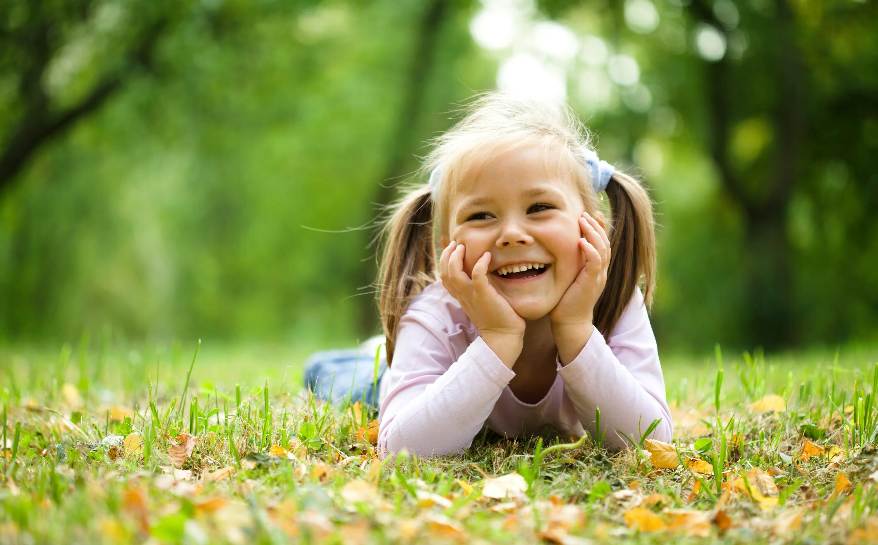 Smiling child. Счастливый ребенок. Улыбка ребенка. Счастливые улыбки детей. Радостные дети.