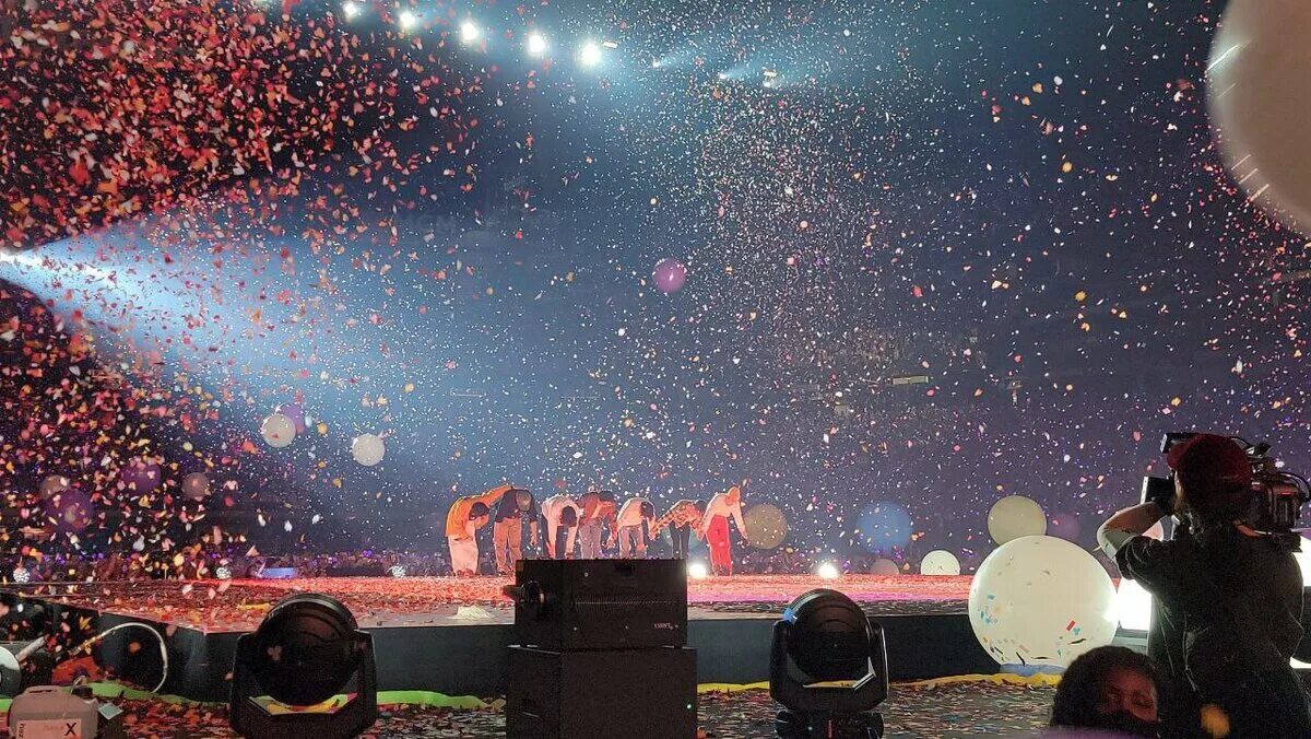 Лас вегас концерт бтс 2022. Bts грэмми 2022 фото. Последний концерт бтс 2022. Концерт бтс в лас вегасе. Bts 2022 концерт.