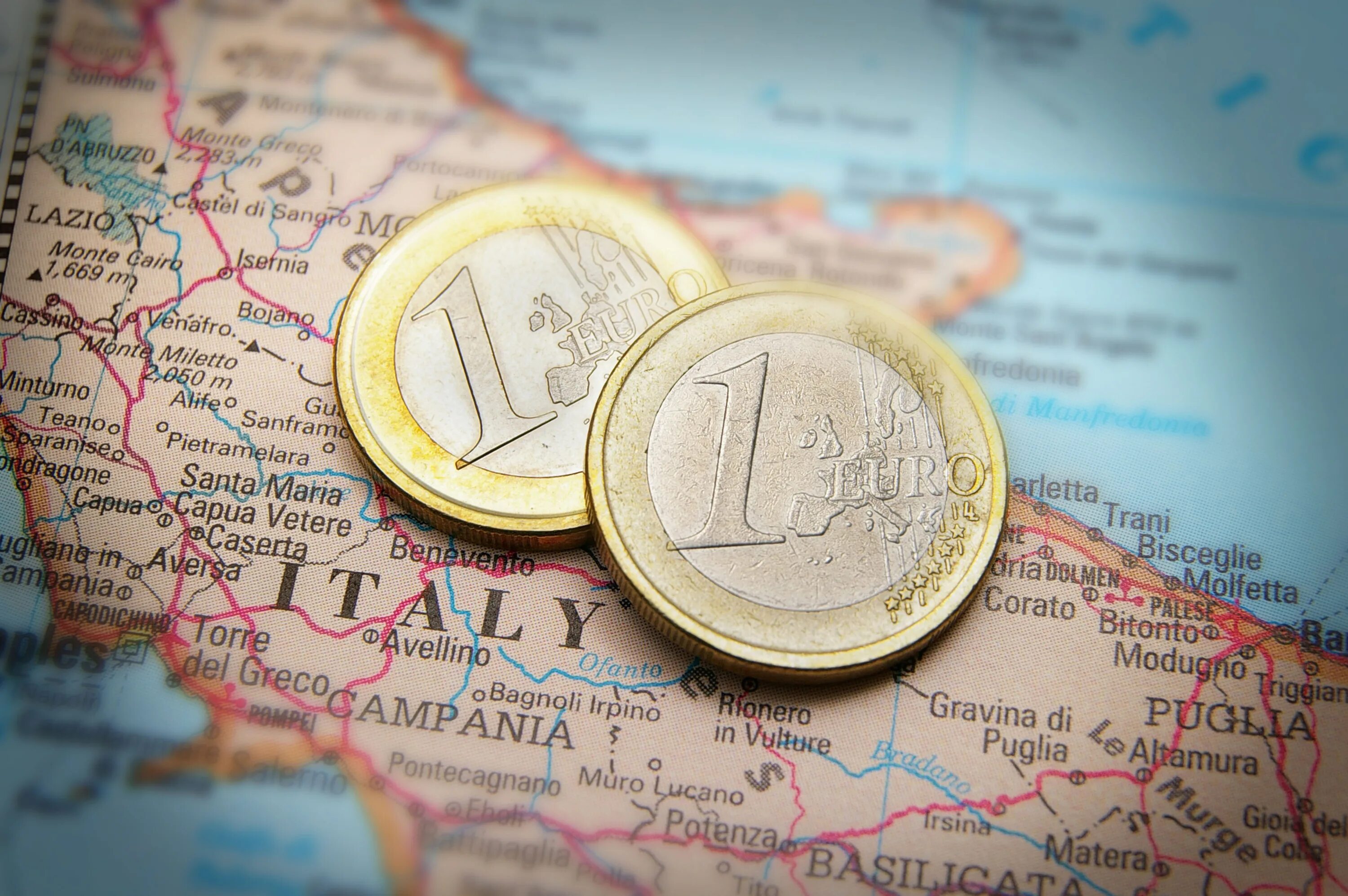 Экономика Италии. Италия финансы. Налоги в Италии. Экономика Италии фото.