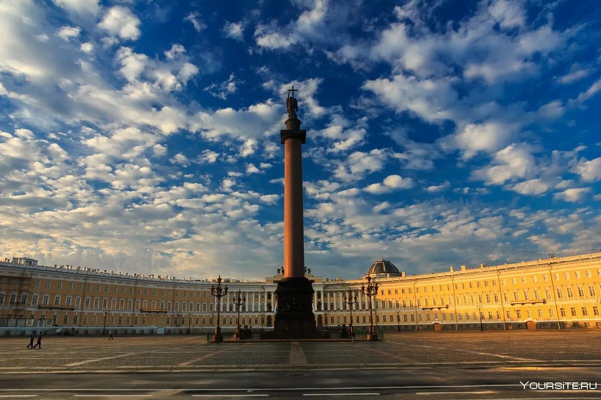 Александровская колонна в Санкт-Петербурге. Дворцовая площадь в Санкт-Петербурге. Питер Александрийский столп. Александровская колонна Дворцовая площадь в Петербурге. Приезжая в петербург меня восхищает архитектура