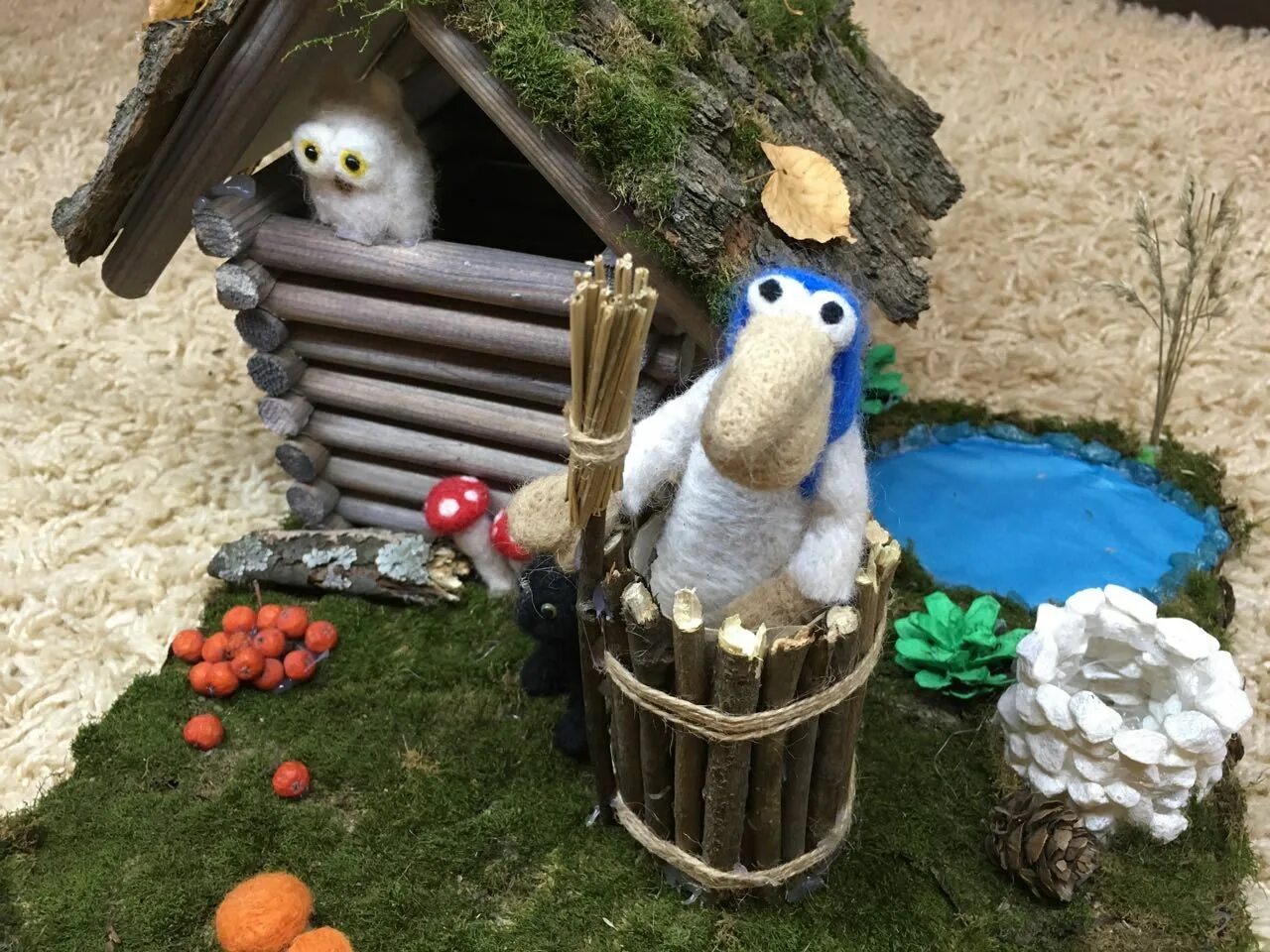 фигурки из фанеры для детского сада. чиполлино поделка в сад. баба яга поделка для сада. объемные игрушки из фоамирана. поделки на тему сказочные герои.